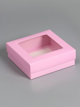 Коробка с окном 150х150х50мм картонная розовая 5/350