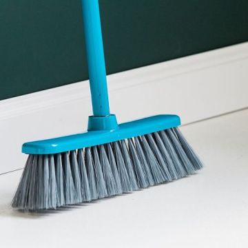 Щетка для уборки с черенком 110см ширина 32см длина щетины 7см Карла YORK 1/24