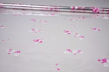 Ролик 70см х8м пленка полипропилен с рисунком Анютины глазки бело-фуксия 1/10