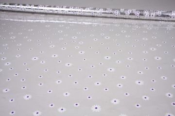 Ролик 70см х8м пленка полипропилен с рисунком Маргаритки бело-сиренев. 1/10