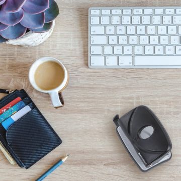 Дырокол на 20листов средний черный Einkommen Brauberg 1/12