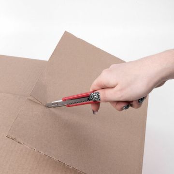 Нож канцелярский 9мм усиленный метал направляющиецвет ассорти STAFF Profit 1/30/480 (клиент)