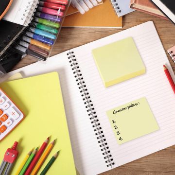 Блок самоклеящийся 76х76мм 100л желтый пастель STAFF 1/12